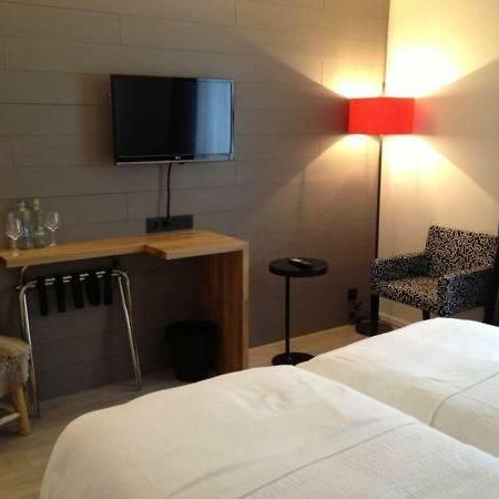Guesthouse Au Coin De La Rue Malmedy Esterno foto