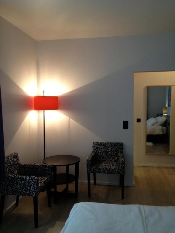 Guesthouse Au Coin De La Rue Malmedy Esterno foto