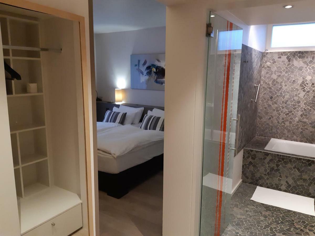 Guesthouse Au Coin De La Rue Malmedy Esterno foto