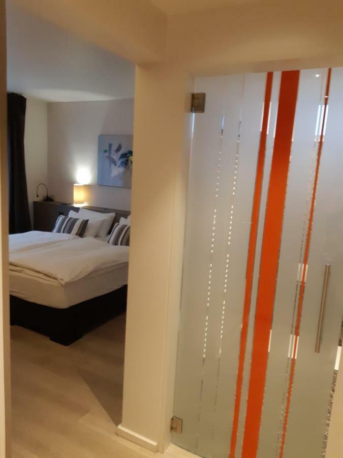 Guesthouse Au Coin De La Rue Malmedy Esterno foto