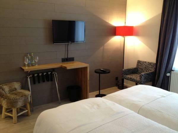Guesthouse Au Coin De La Rue Malmedy Esterno foto